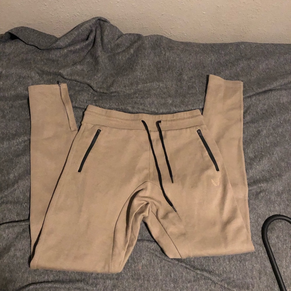 Aesthetic Revolution Men ASRV city trek joggers L